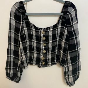 American eagle black and white crop top